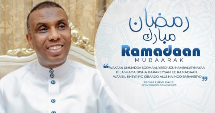 Ra’iisul Wasaare Xamsa oo Hambalyo ku aaddan bisha Ramadaan u diray shacabka Soomaaliyeed