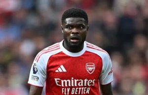 Arsenal Oo Markii Ugu Horreysay Si Arxan Darra Ah Uga Hadashay Kufsigii Lagu Soo Oogay Thomas Partey