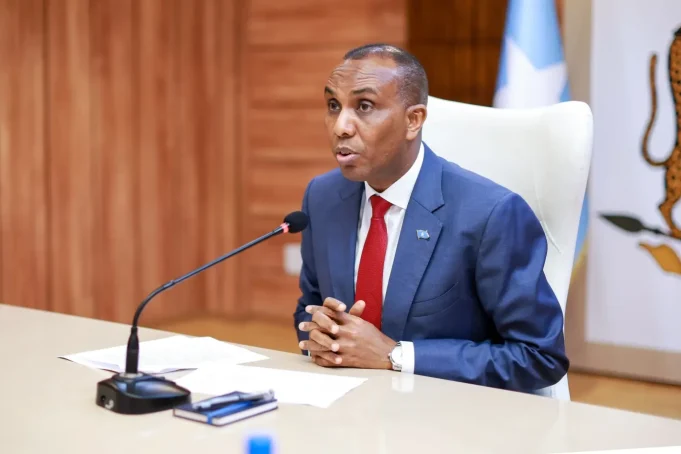 Ra’iisul Wasaare Xamse oo la kulmay Xildhibaan Samakaab Xuseen