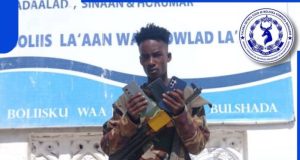 Booliska Soomaaliya oo gacanta ku dhigay askar dhac ka geysanaystay Duleedka Muqdisho