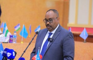DHAGEYSO :Madaxweynaha Puntland oo ku dhawaaqay inuu lasoo afjaray Daacishtii ka dagaalamaysay Calmiskaad