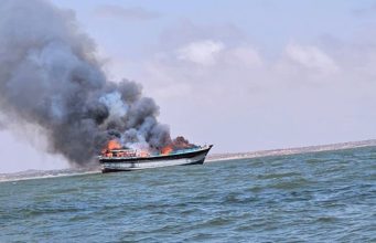 Doon ganacsi oo laga leeyahay India oo ku gubtay Xeebaha Soomaaliya