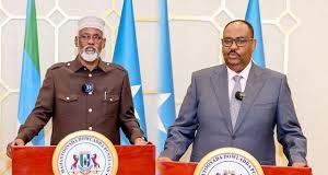 Deni iyo Axmed Madoobe oo ku heshiiyey soo dhisada Sheekh Shariif