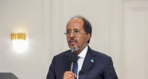 Siyaasadda Soomaaliya ee is-daba joogga ah waxay u badan tahay inay noqoto foolkaanno qarxa.