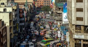 Kenya oo dacwad ka gudbisay Dhallinyaro Soomaali ah oo Muuqaallo isaga dhex duubta Waddooyinka Nairobi