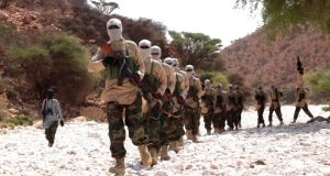 Puntland oo dishay sarkaal sare oo Daacish u qaabilsanaa miinooyinka