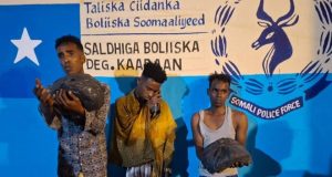 Maamulka Degmada Kaaraan oo gacanta kusoo dhigay rag keydinayay maandooriye