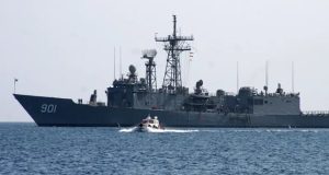 Midowga Yurub oo markab dagaal u diray xeebaha Soomaaliya kaddib isku day weerar ka dhan ah Markab shidaal waday