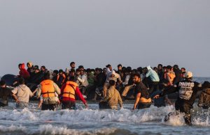 Muhaajiriin ay ku jiraan Soomaali oo la la’yahay