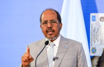 Madaxweynaha Soomaaliya oo sheegay in Al-shabaab ay qaadan karaan Kaarka NIRA