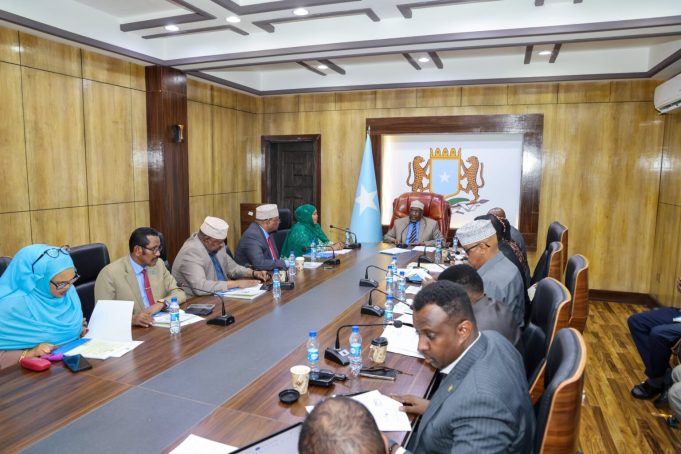 Maxaa looga hadlay kulanka guddiga joogtada ee Golaha Shacabka?