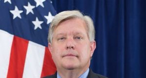 Maraykanka oo xilka ka qaaday Safiirka Soomaaliya iyo dublamaasiyiin kale