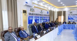 Mucaaradka oo isku fahmi la’ Shirka uga socda Kismaayo ee galay maalintii 3aad