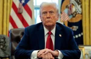 Maamulka Trump oo Beegsanaya Dadka Kasoo Jeeda “Dunida Saddexaad” oo Soomaalidu Safka Hore Kaga Jirto