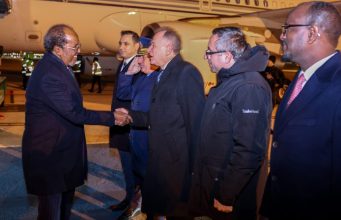 Madaxweyne Xasan Sheekh oo Turkiga ka billaabayo kulamo lagu difaacayo midnimada Dalka