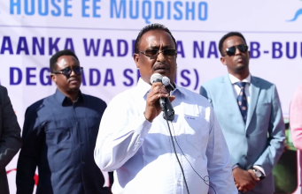 Guddoomiye Muungaab oo sheegay in sanadka 2026 aanay Muqdisho lagu arki doonnin Waddooyin Burbursan