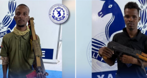 Ciidanka Booliiska oo Muqdisho ku qabtay 11 askari oo loo haysto in si sharci darro ah hub ugu dhex wateen Caasimadda