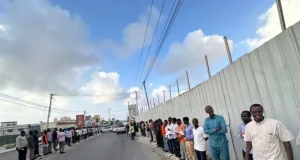 Dibad-bax ka dhacay afaafka hore ee garoonka diyaaradaha Aadan Cadde ee magaalada Muqdisho