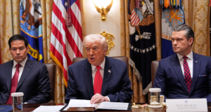 Trump oo Hadallo Ceebayn iyo Cunsurinimo ah u Jeediyay Soomaalida ku Nool Maraykanka