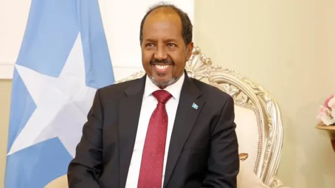 Madaxweyne Xassan Shiikh oo beri u ambabaxaya safar dibeda ah