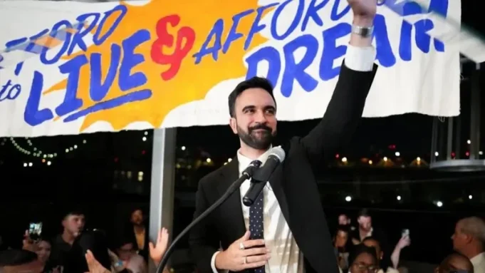 Duqa Cusub ee New York oo ku dhaqaaqaya tallaabo ka dhan ah Qorshaha Donald Trump