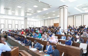 Baarlamaanka Soomaaliya oo maanta fadhi ka leh cutubyada 5aad ilaa 9aad ee Dastuurka Dalka