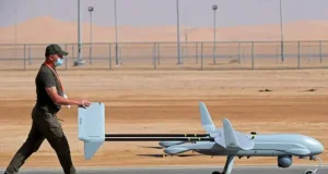 Imaaraadka oo bilaabay in agabka ciidan uu kala baxo Soomaaliya