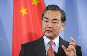 Wasiirka Arrimaha dibeda China oo ka baaqday safarkii maanta ee Muqdisho