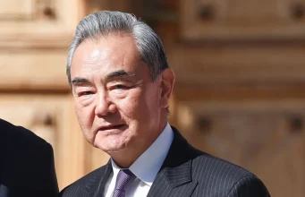 Wasiirka Arrimaha Dibadda Shiinaha oo Booqanaya ku imaanaya Soomaaliya