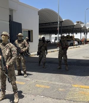 In ka badan 200 muhaajiriin ah oo ay ku jiraan Soomaali oo laga xoreeyay magafaha Libya