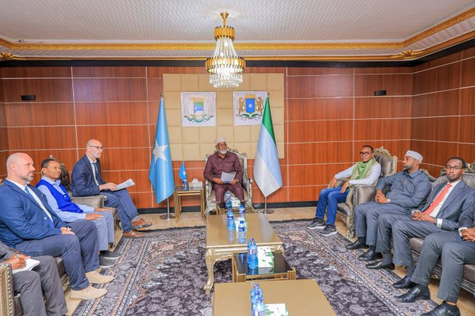 Madaxweynaha Dowladda Jubaland, oo Xarunta Madaxtooyada ku qaabilay Ku-xigeenka Ergayga Gaarka ah ee Qaramada Midoobay+Sawirro