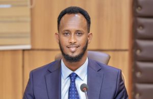 Wasiirka Warfaafinta Jubbaland “Deni iyo Axmed Madoobe kuma qasbana inay tagaan Villa Soomaaliya”