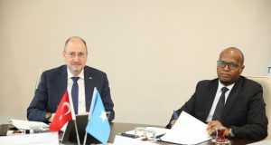 Soomaaliya & Turkiga oo ku heshiiyay in ay iska kaashadaan Isgaarsiinta Elektarooniga ah