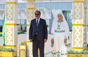 Madaxweyne Xasan Sheikh oo gaaray Addis Ababa si uu uga qeyb galo shir madaxeedka 39aad ee Midowga Afrika