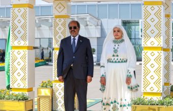 Madaxweyne Xasan Sheikh oo gaaray Addis Ababa si uu uga qeyb galo shir madaxeedka 39aad ee Midowga Afrika