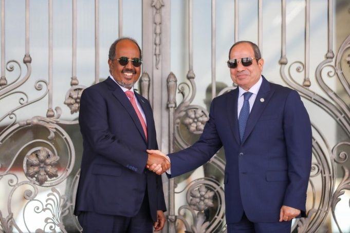 Maxay kawada hadlayaan Madaxweyneyaasha Soomaaliya & Masar?