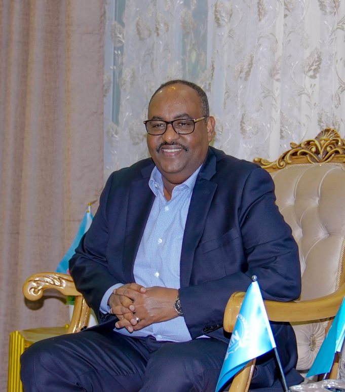 Madaxweyne Deni iyo Xildhibaanno ka tirsan BFS oo ka safray Muqdisho