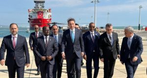 Turkiga oo Soomaaliya usoo diray markabkii shidaalka ka qodi lahaa xeebaha Soomaaliya