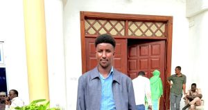 Weriye ka tirsan telefishinka Somali Cable oo Muqdisho lagu xeray