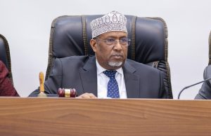 Guddoonka Golaha Shacabka oo hor istaagay in ay Muqdisho ka dhoofaan Xildhibaanno u socday Garoowe