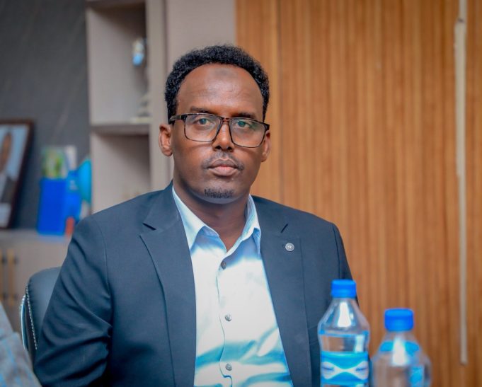 Wasiiru Dowlaha Wasaaradda Shaqada & Arrimaha Bulshada oo xilkaas iska casilay