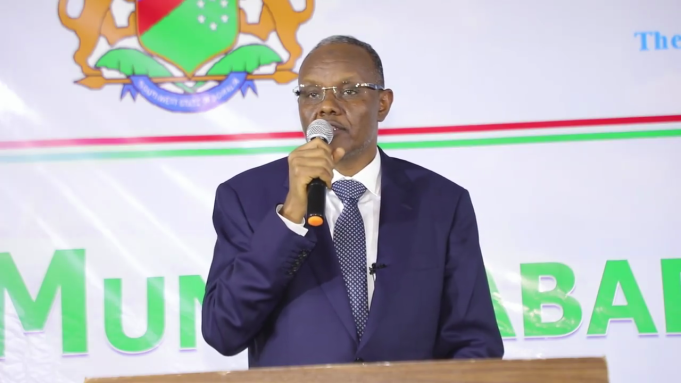 Koofur Galbeed oo isku darsatay Abaar & Xiisad Siyaasadeed