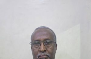 Booliiska Soomaaliya oo faahfaahiyay sababta loo xiray Lataliyaha Siciid Deni