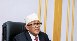 Cirro oo lagu wado in uu isku shaandhayn xilka uga tuuro qaar kamid ah Wasiirradiisa