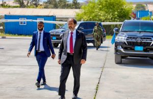 Madaxweynaha JFS oo u safray Tanzania si uu uga qaybgalo shir madaxeedka EAC