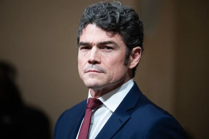 Mas’uulkii ugu horreeyay ee Mareykan ah oo isu casilay saameynta dagaalka Iiraan