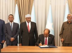 Madaxweynaha Soomaaliya oo saxiixay dhaqan galka dastuurka cusub ee dalka