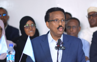 Farmaajo oo Digniin adag u diray Madaxweyne Xasan Sheekh