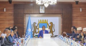 Wasiirrada katirsan Baarlamaanka Soomaaliya oo la amray in ay xilka Banneeyaan