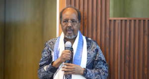 MW Xasan Sheekh & Xubno katirsan Mucaaradka oo ka qaybgalaya Caleemasaarka Ugaas Cabdirisaaq Ugaas Faracadde